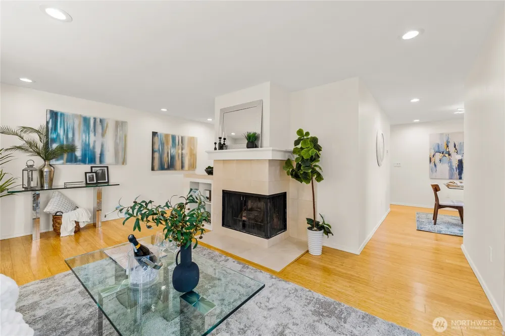 1218 101st Place NE Bellevue, WA 98004