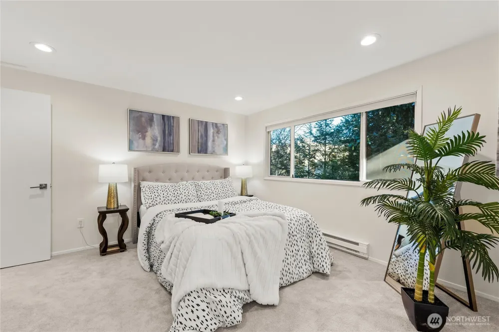 1218 101st Place NE Bellevue, WA 98004