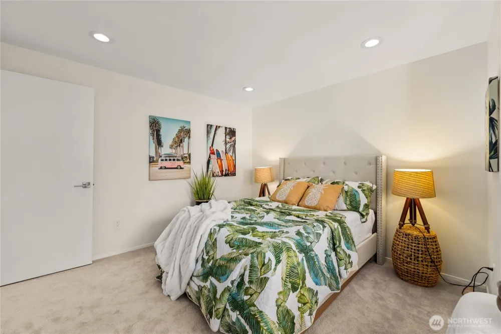 1218 101st Place NE Bellevue, WA 98004