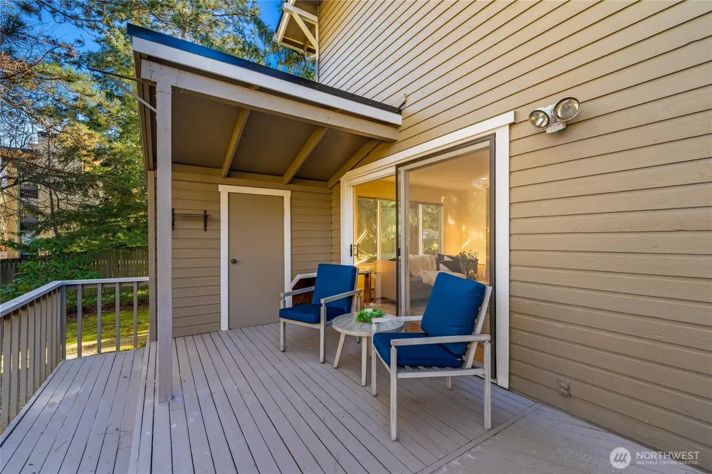 1218 101st Place NE Bellevue, WA 98004
