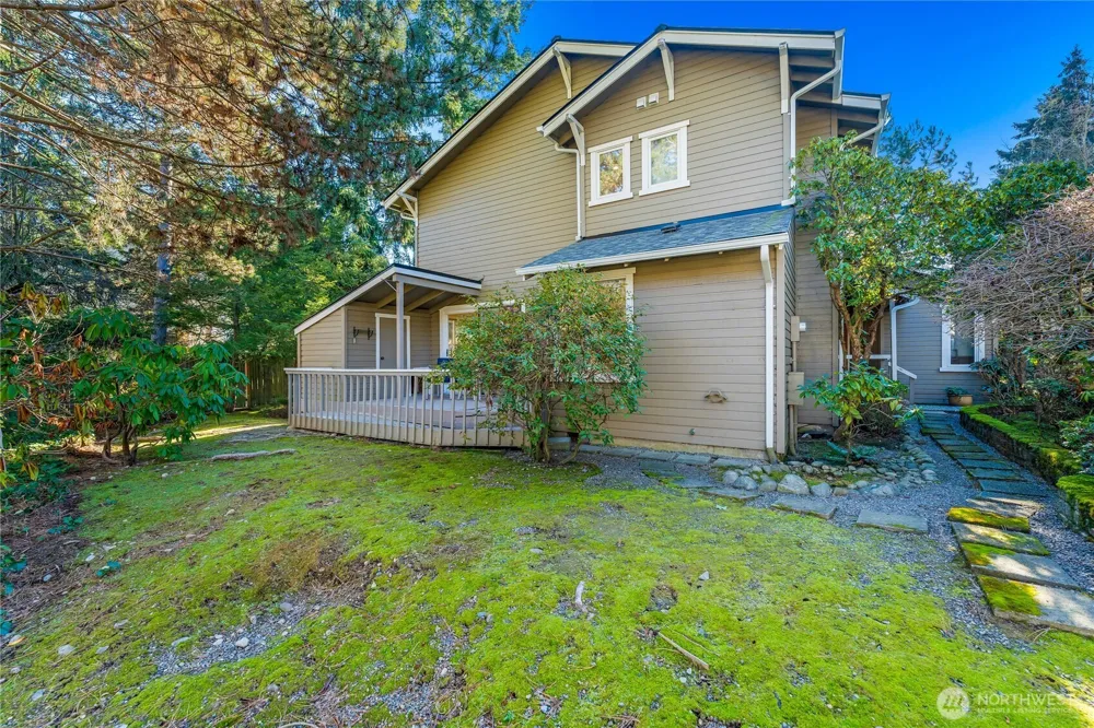 1218 101st Place NE Bellevue, WA 98004