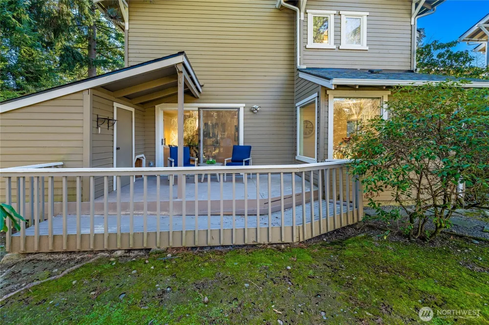 1218 101st Place NE Bellevue, WA 98004