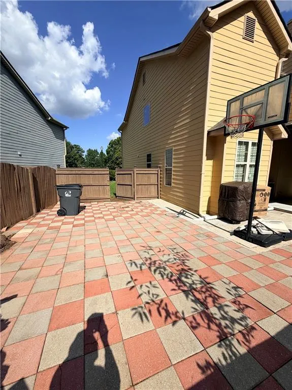 2118 Newbury Oaks Drive Lawrenceville, GA 30044