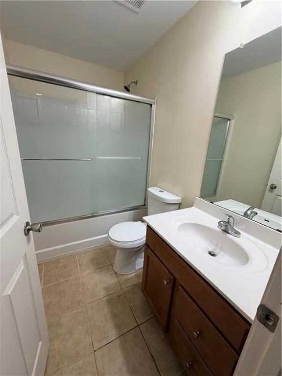 2118 Newbury Oaks Drive Lawrenceville, GA 30044