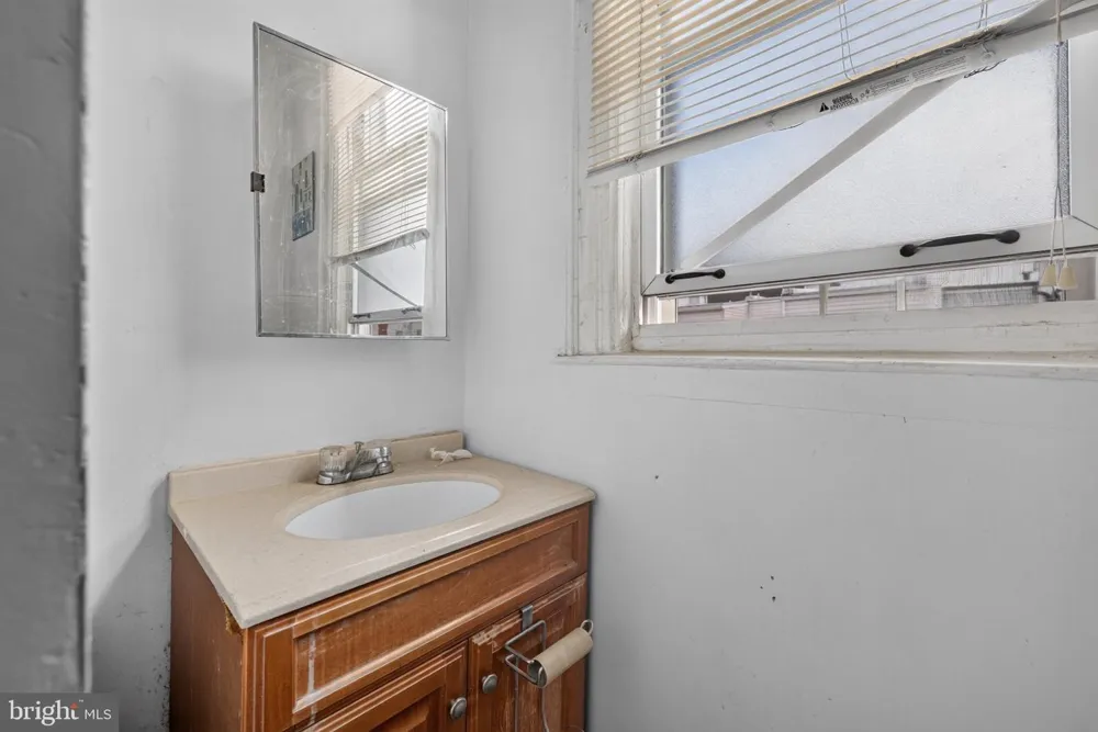 612 LAMONT STREET NW Washington, DC 20010