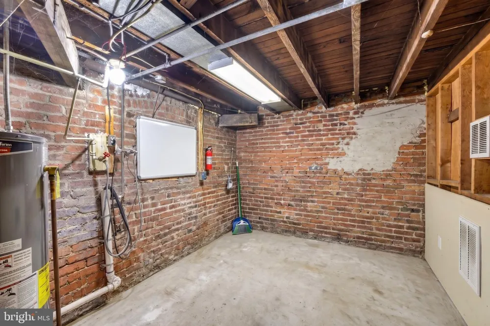 612 LAMONT STREET NW Washington, DC 20010