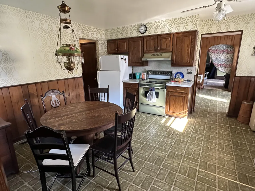 140 W Parkdale Avenue Manistee, MI 49660