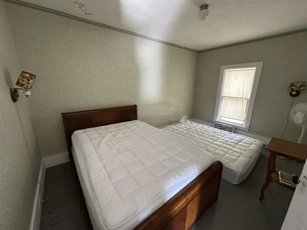 140 W Parkdale Avenue Manistee, MI 49660