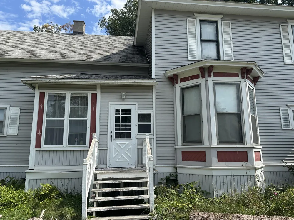 140 W Parkdale Avenue Manistee, MI 49660