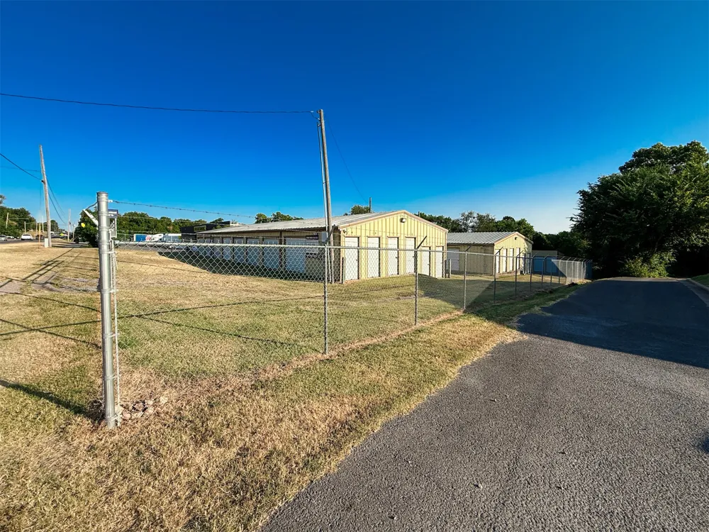 932 Choctaw Street Tahlequah, OK 74464