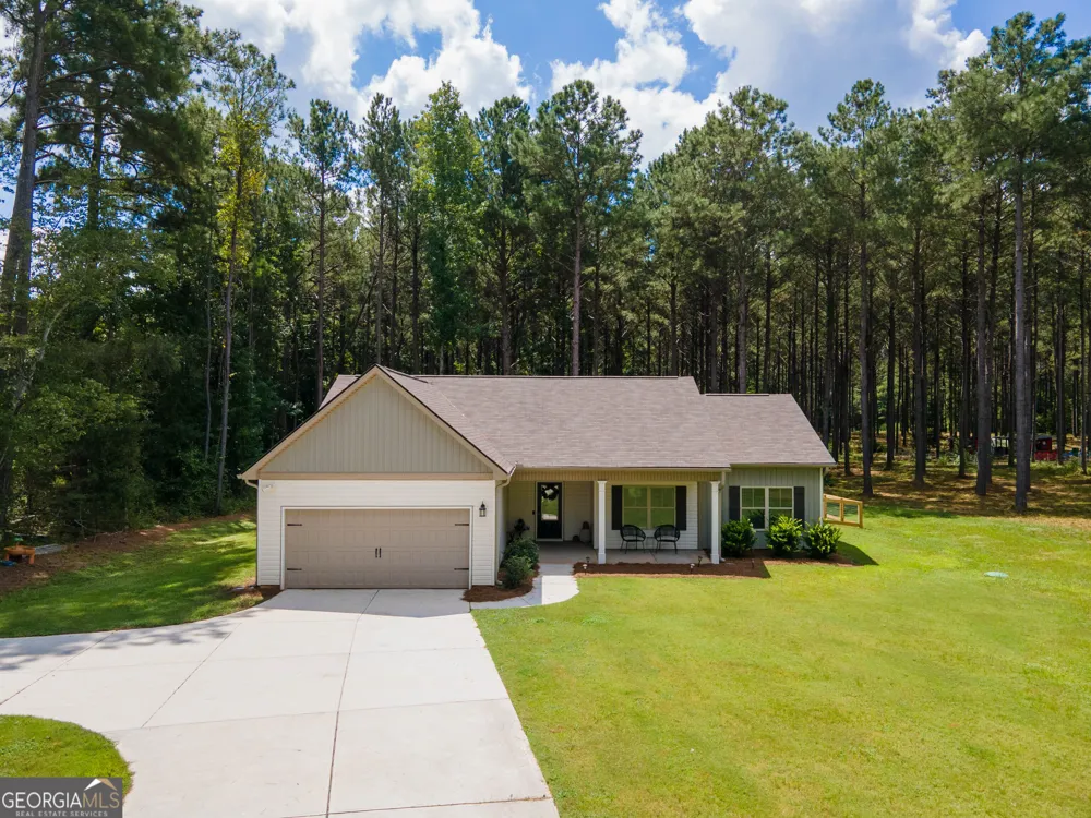 4079 Primrose RD Grantville, GA 30220