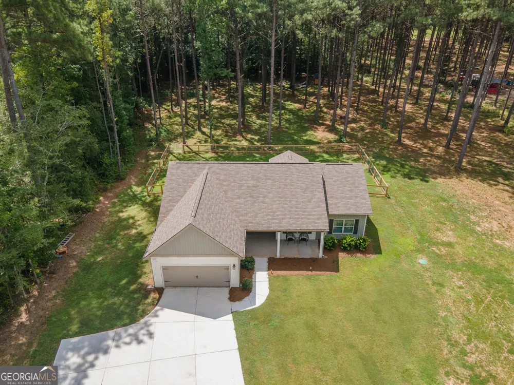 4079 Primrose RD Grantville, GA 30220