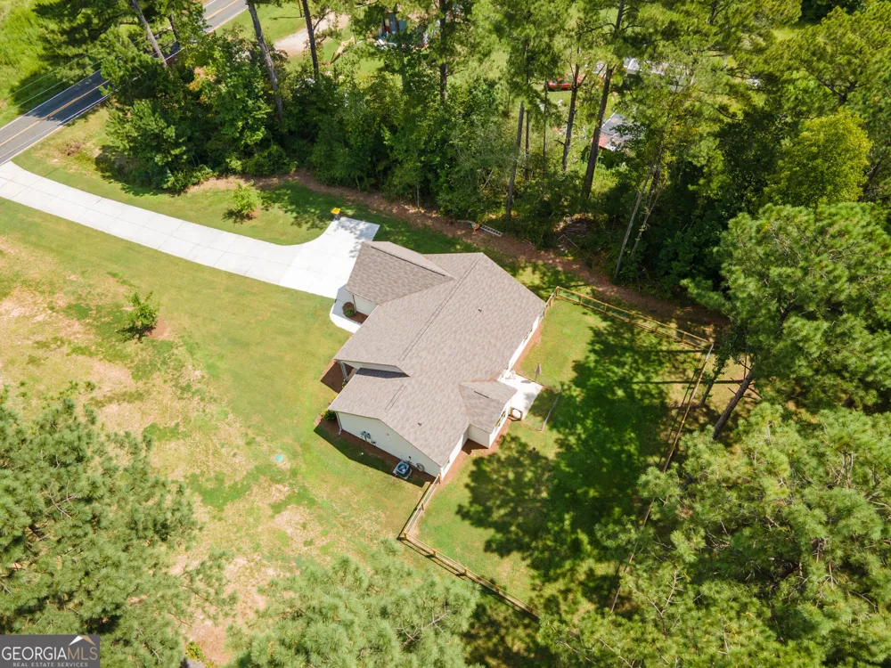 4079 Primrose RD Grantville, GA 30220