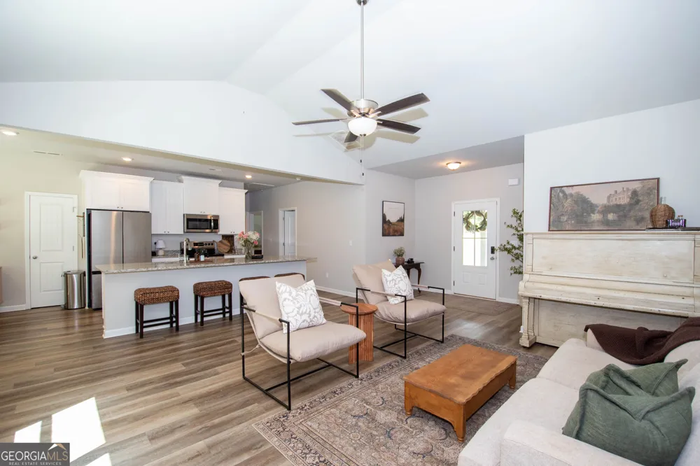 4079 Primrose RD Grantville, GA 30220