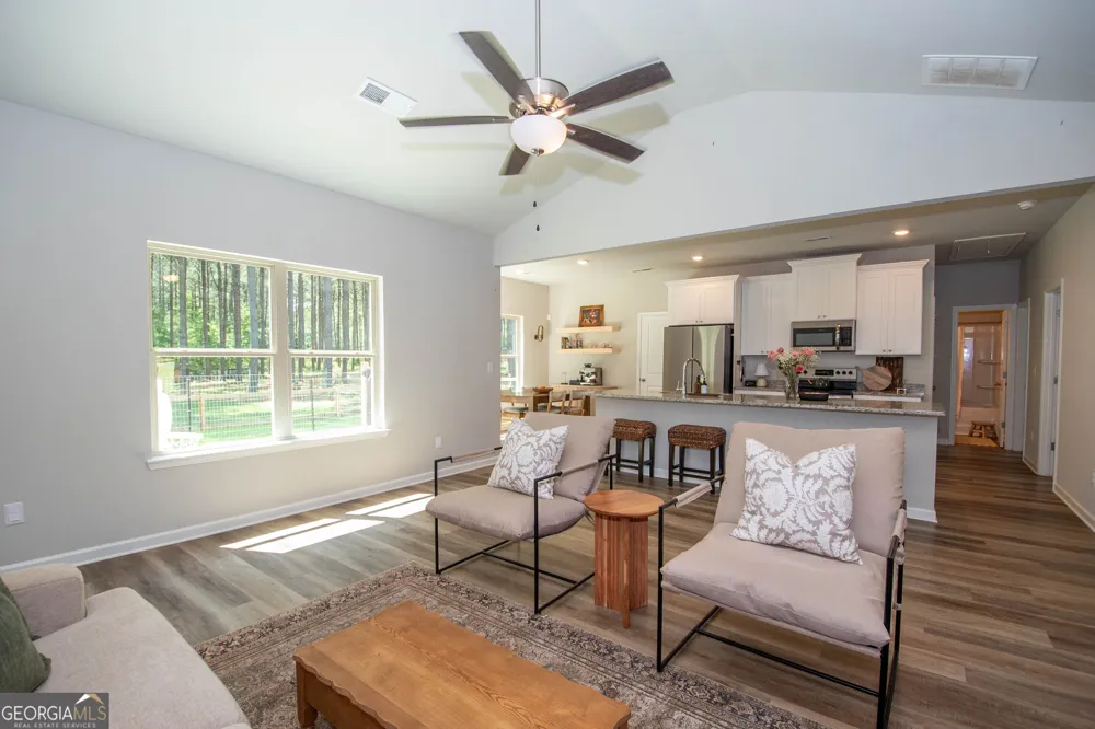4079 Primrose RD Grantville, GA 30220