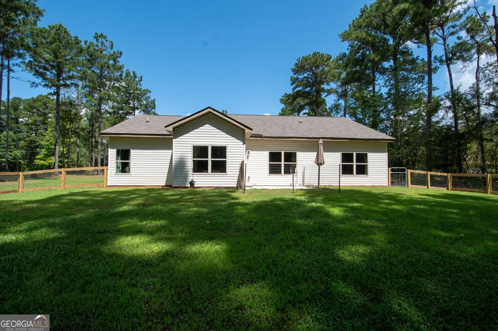 4079 Primrose RD Grantville, GA 30220