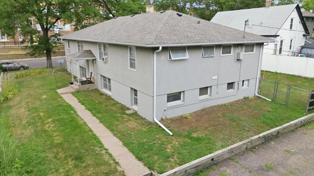 826 5th Street E Saint Paul, MN 55106