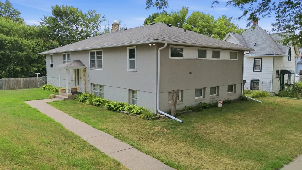 826 5th Street E Saint Paul, MN 55106