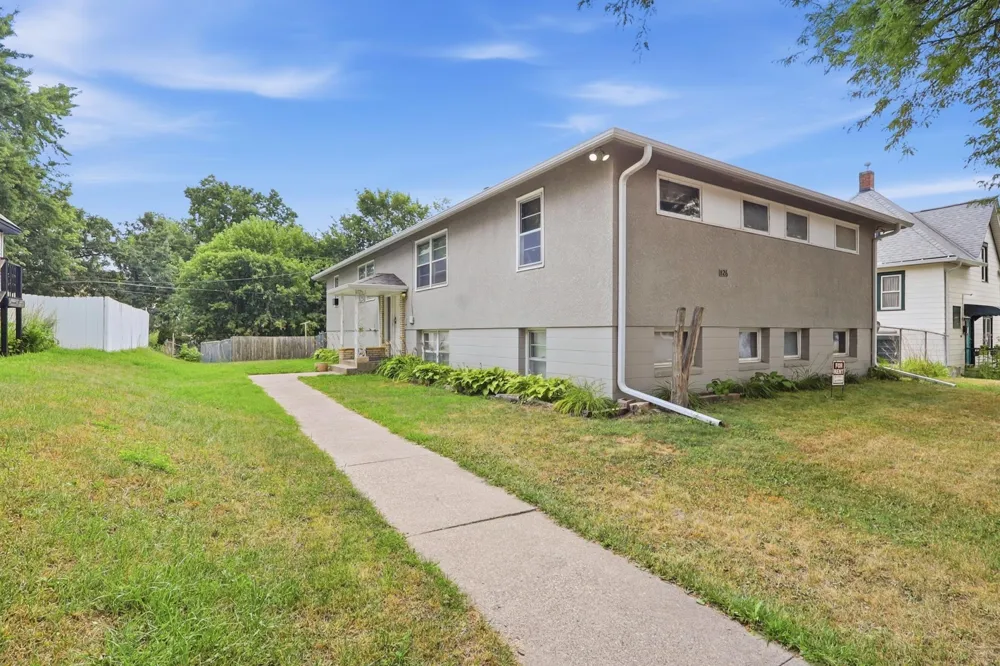826 5th Street E Saint Paul, MN 55106