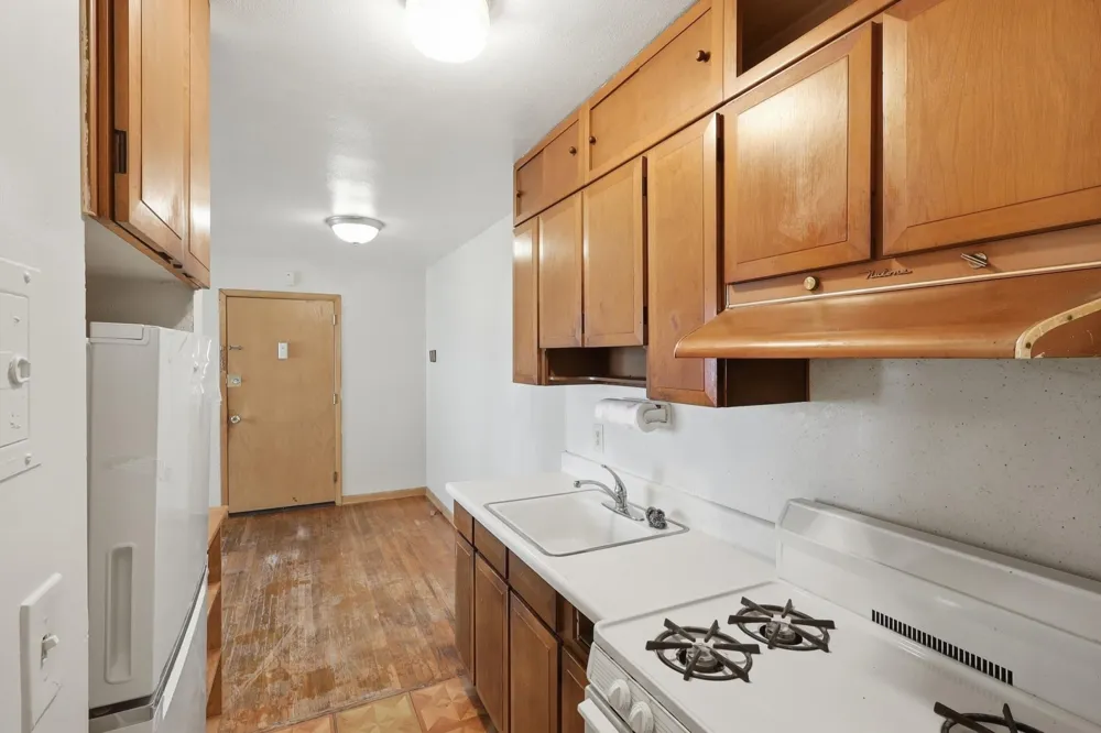 826 5th Street E Saint Paul, MN 55106