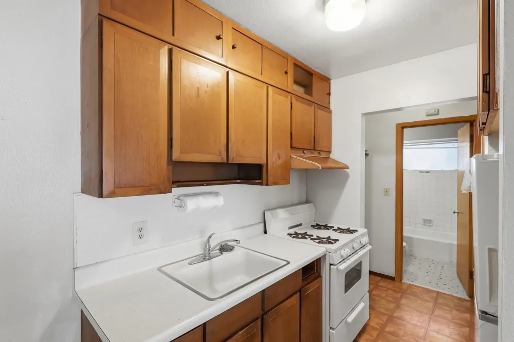 826 5th Street E Saint Paul, MN 55106
