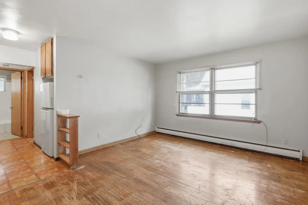 826 5th Street E Saint Paul, MN 55106
