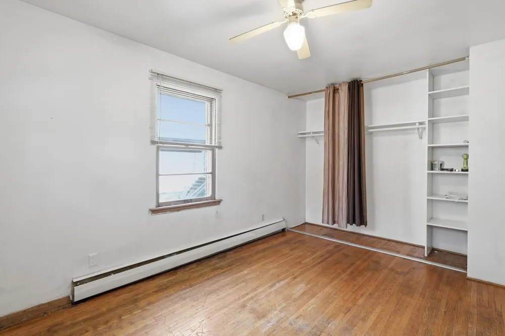 826 5th Street E Saint Paul, MN 55106
