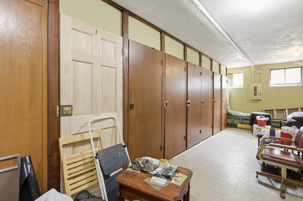 826 5th Street E Saint Paul, MN 55106