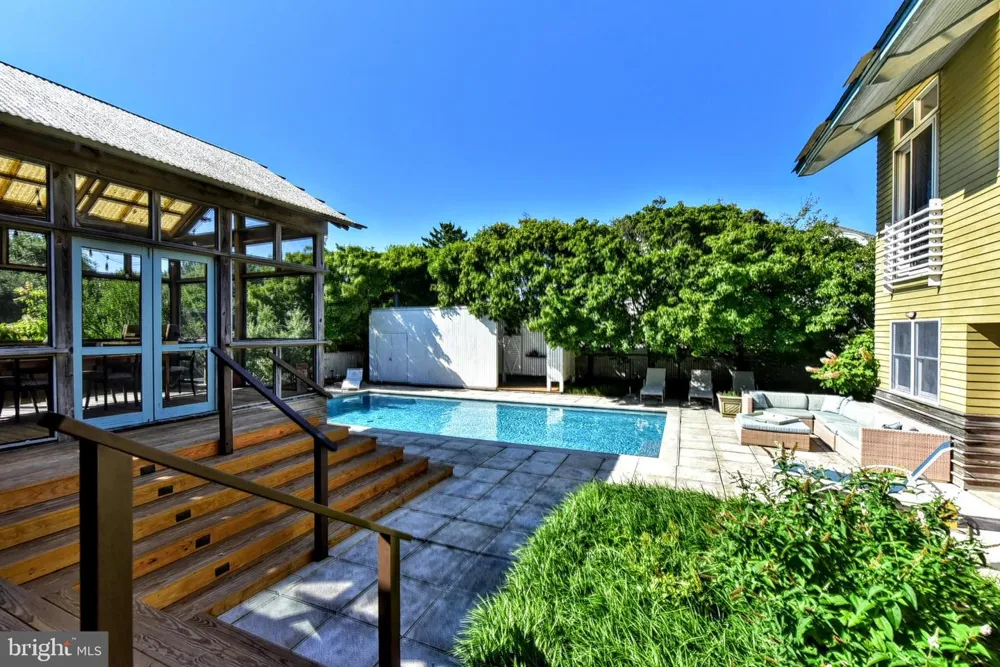 54 LONG BEACH BOULEVARD Long Beach Township, NJ 08008