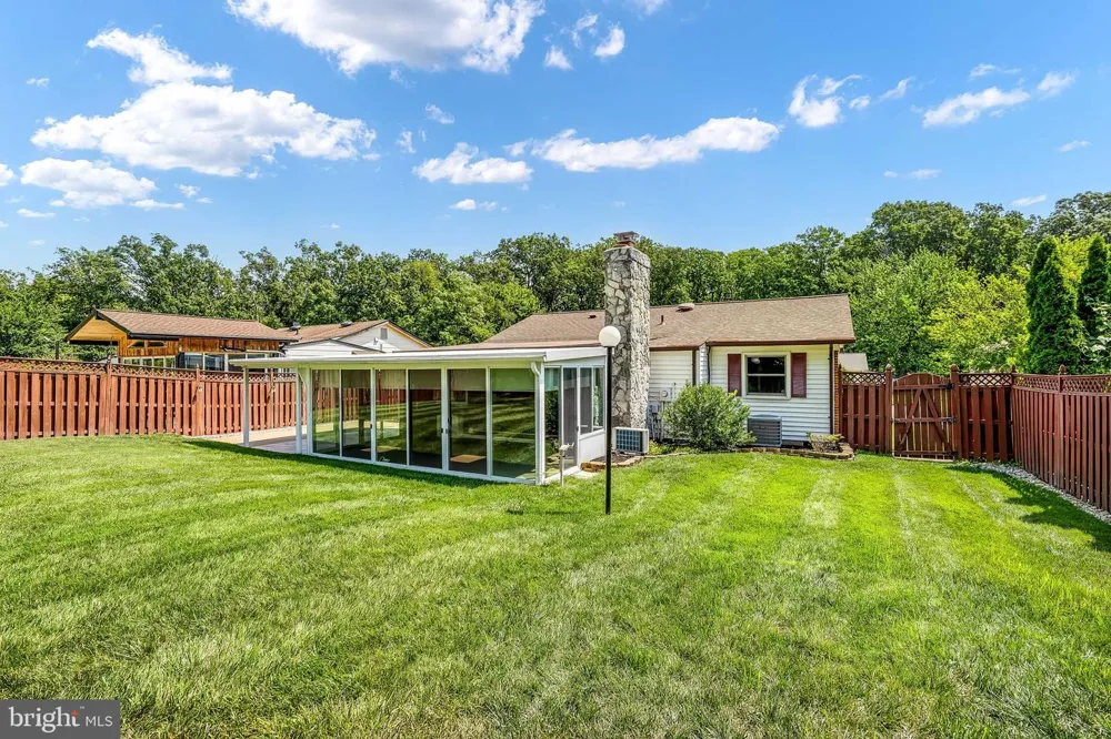 14208 BREMERTON DRIVE Woodbridge, VA 22193