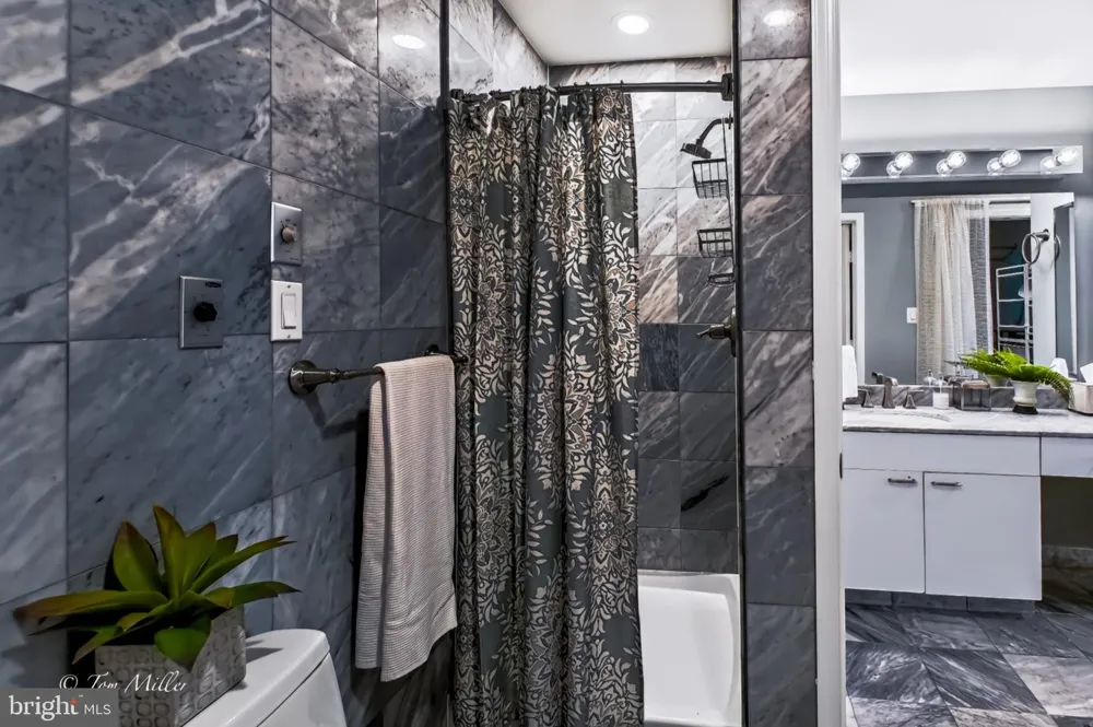 3801 CANTERBURY ROAD #915 Baltimore, MD 21218