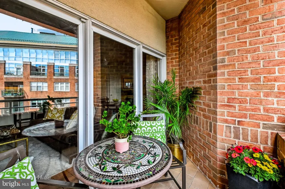 3801 CANTERBURY ROAD #915 Baltimore, MD 21218