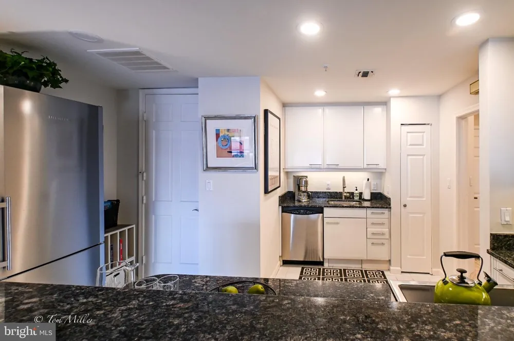 3801 CANTERBURY ROAD #915 Baltimore, MD 21218