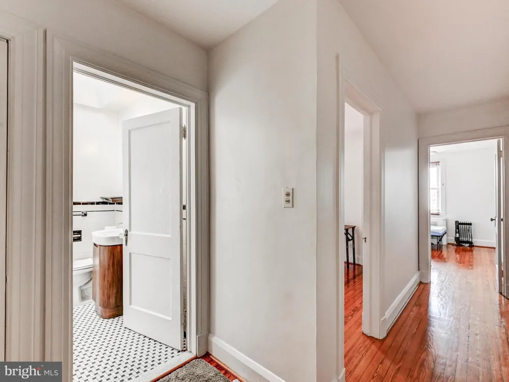 819 W 33RD STREET Baltimore, MD 21211