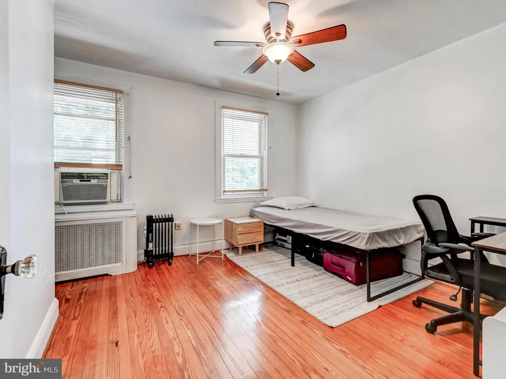 819 W 33RD STREET Baltimore, MD 21211