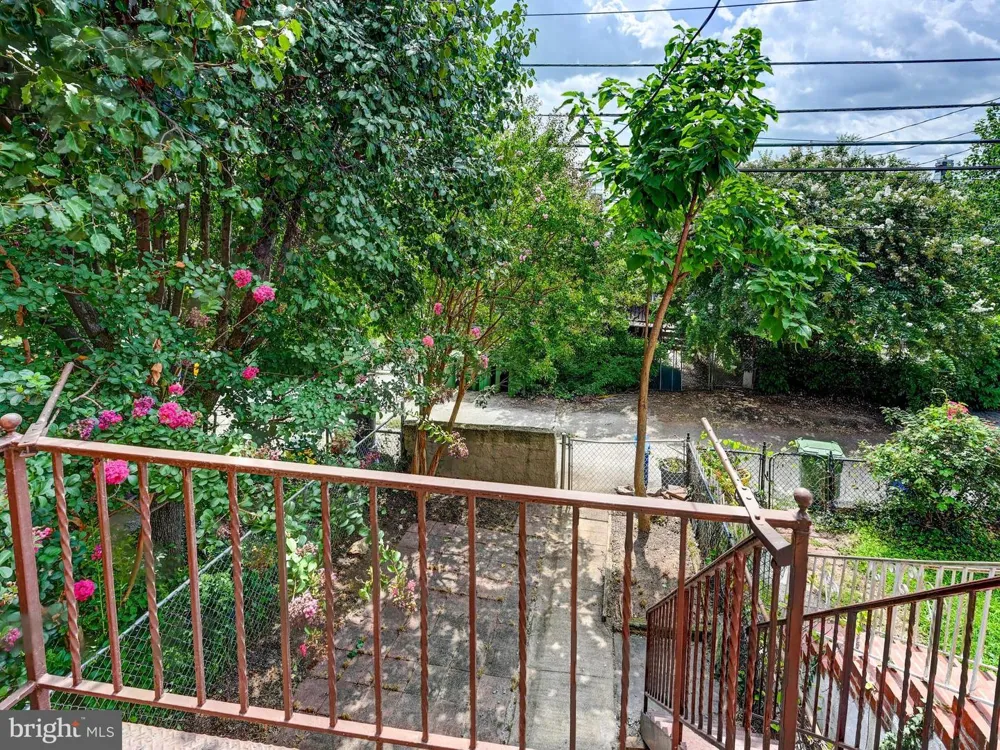 819 W 33RD STREET Baltimore, MD 21211