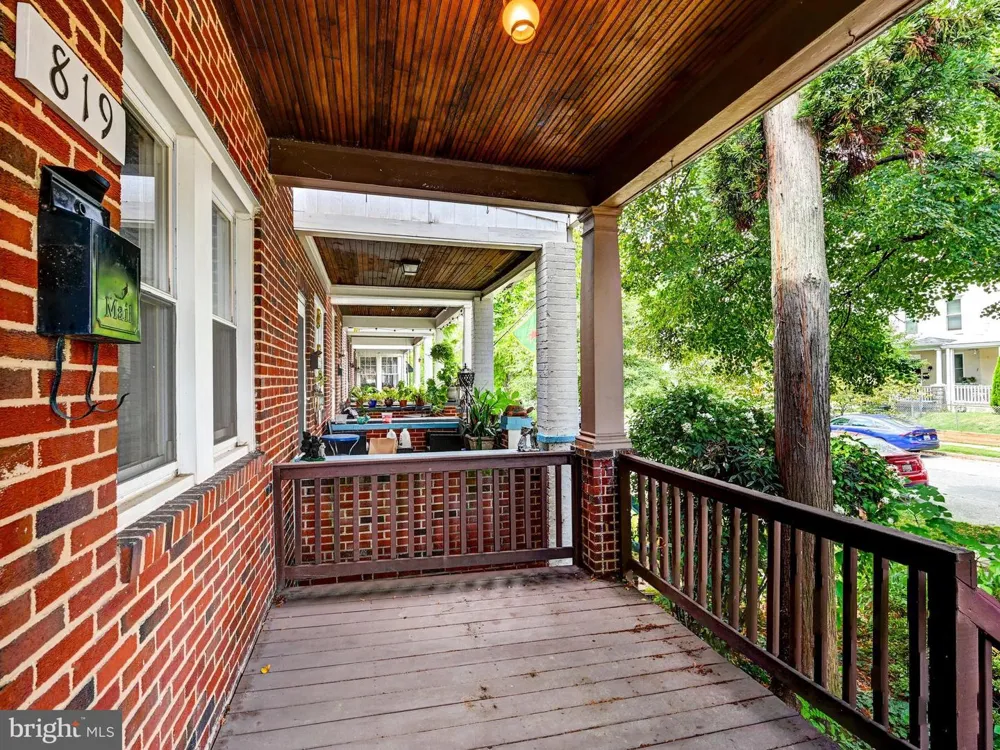 819 W 33RD STREET Baltimore, MD 21211