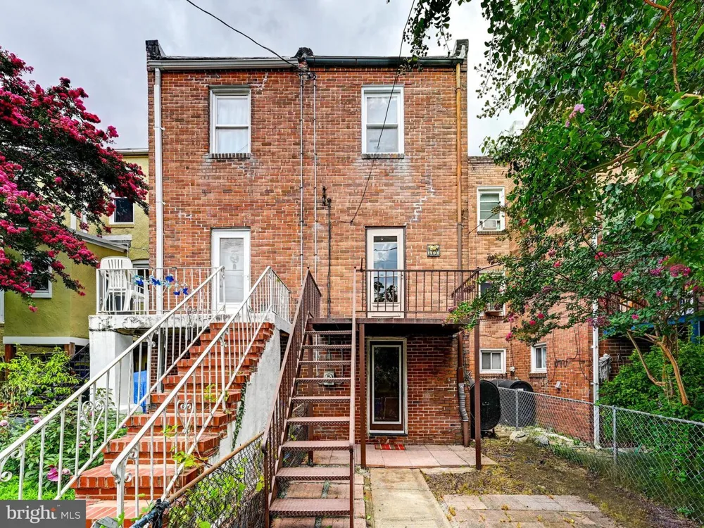819 W 33RD STREET Baltimore, MD 21211