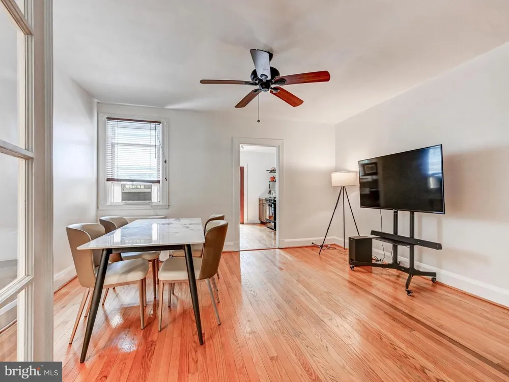 819 W 33RD STREET Baltimore, MD 21211