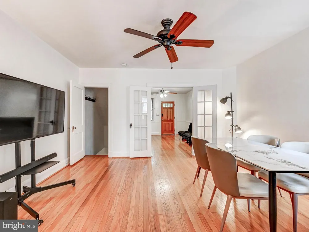 819 W 33RD STREET Baltimore, MD 21211