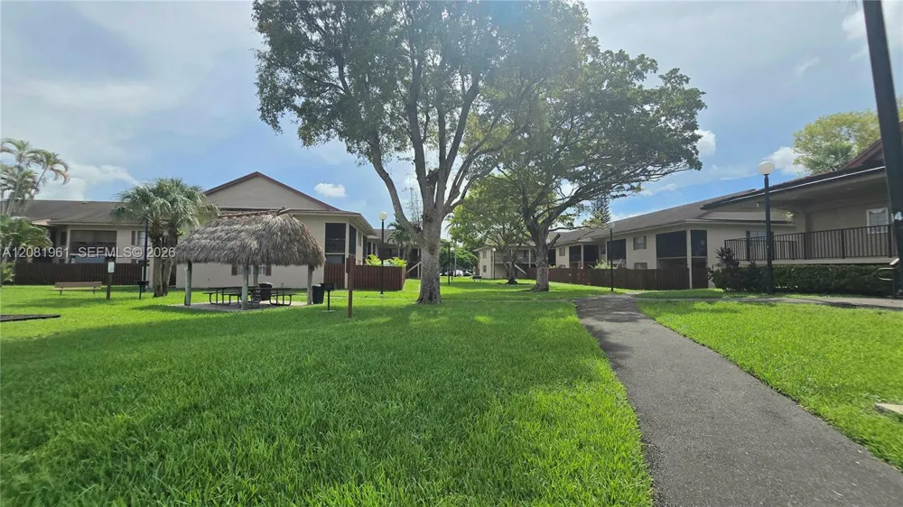 11259 SW 88th St #104H Miami, FL 33176