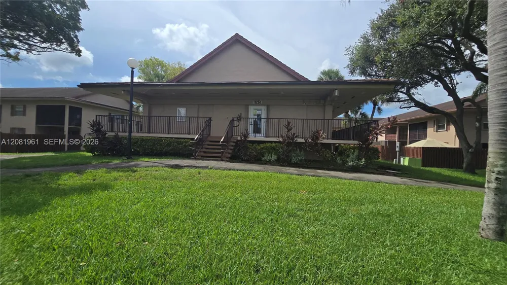 11259 SW 88th St #104H Miami, FL 33176