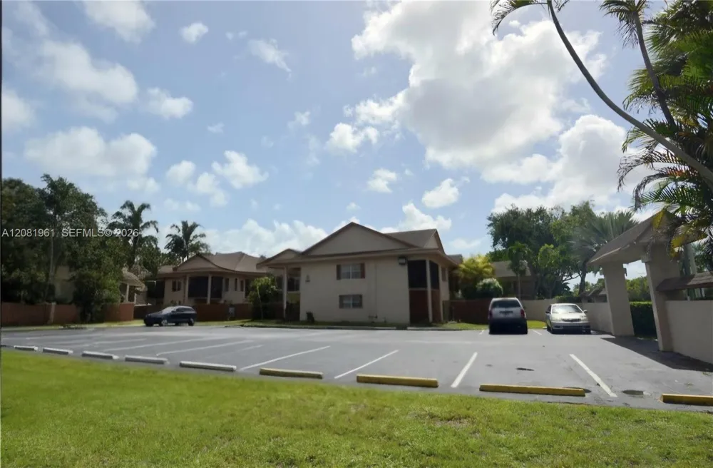 11259 SW 88th St #104H Miami, FL 33176