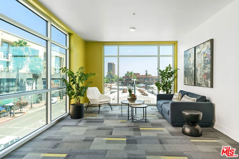 325 First Street #518 Burbank, CA 91502