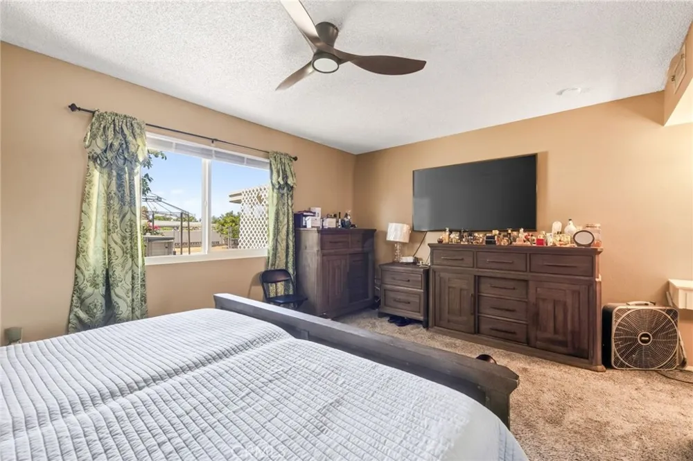 25815 Roanoke Menifee, CA 92586
