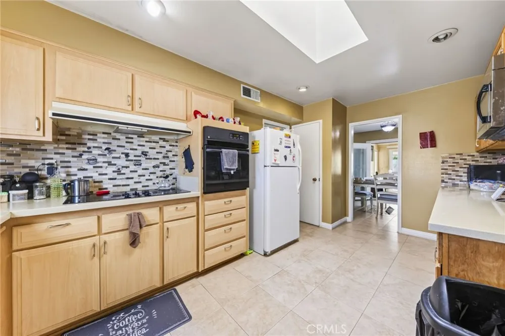 25815 Roanoke Menifee, CA 92586