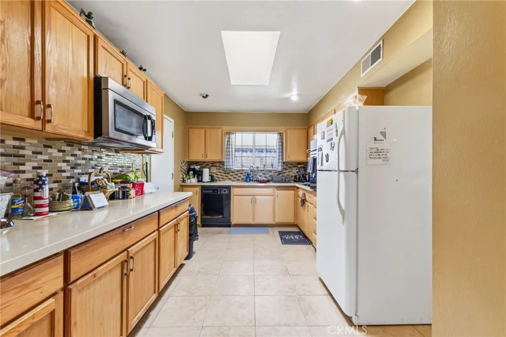 25815 Roanoke Menifee, CA 92586
