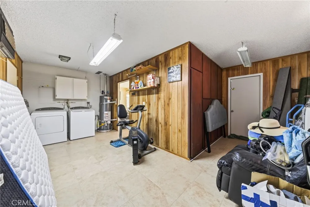 25815 Roanoke Menifee, CA 92586