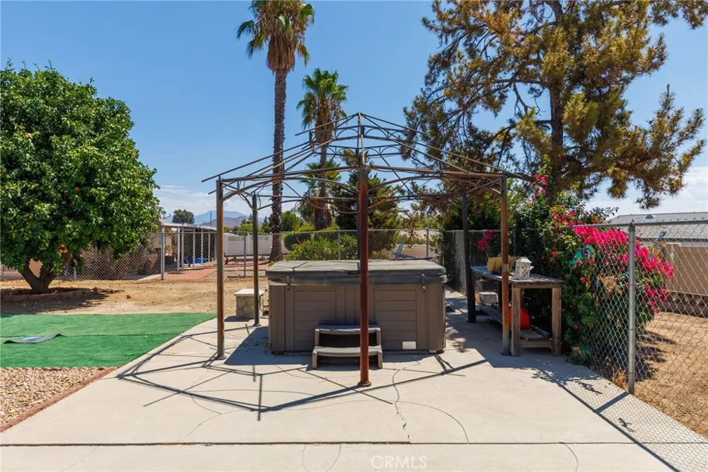 25815 Roanoke Menifee, CA 92586