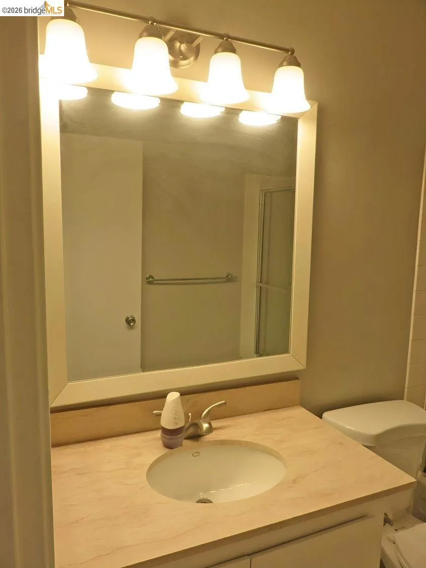 551 Jean St #410 Oakland, CA 94610